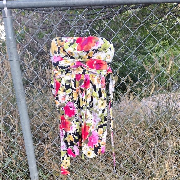 Snap Strapless Floral Dress - Black, Red, Yellow, Green - Picture 1 of 9